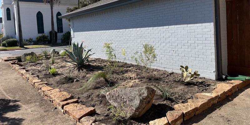 Landscaping & Outdoor Living in Dickinson, Texas